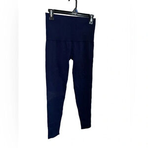 Breezies Tummy Smoothing Seamless 3/4 Cropped Leggings Navy Size L